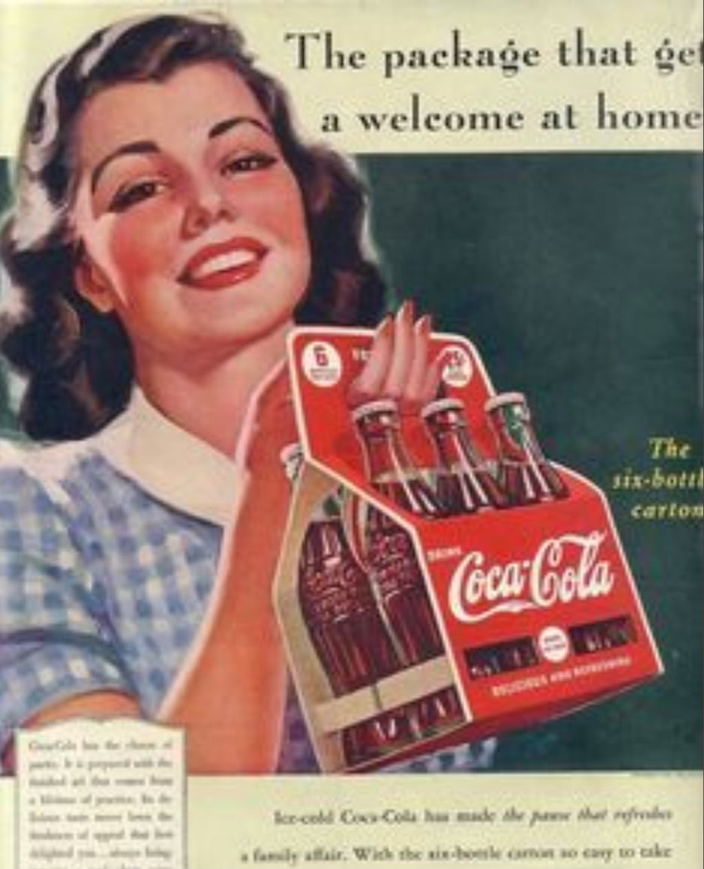 Propaganda da Coca-Cola com mulher segurando o pacote com seis garrafas